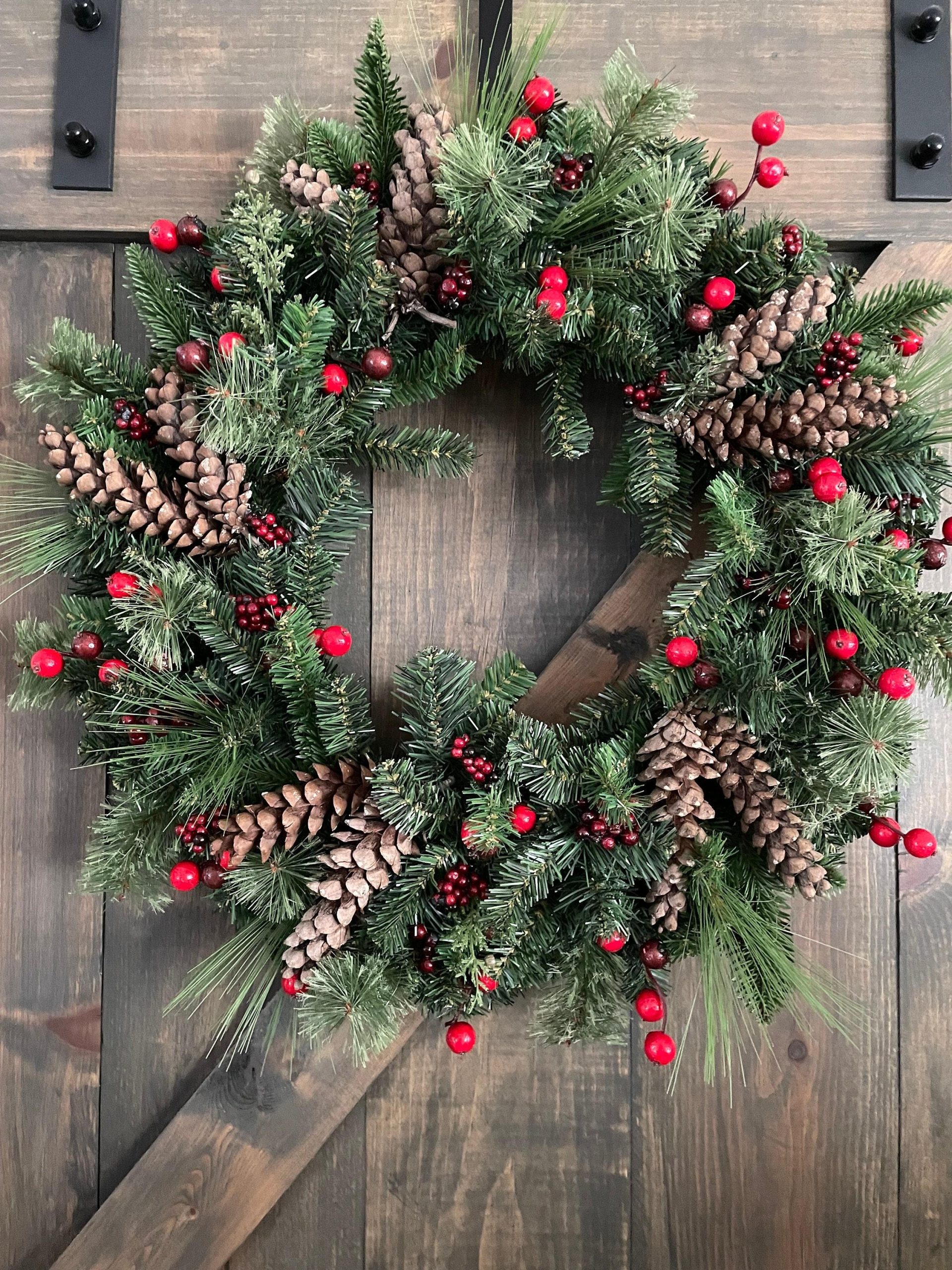 Love in the Air: Wreaths So Cute You’ll Swoon (or Laugh!)