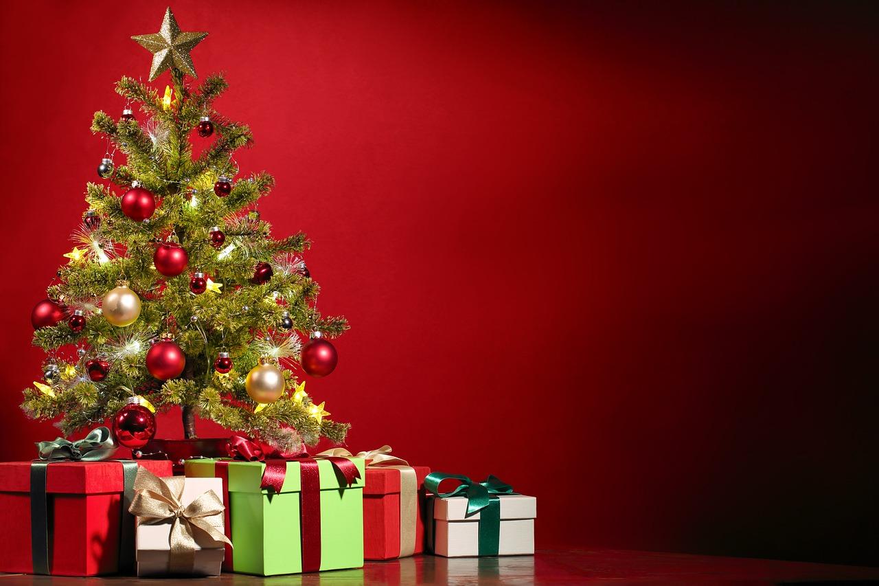 Tinsel Time:‌ How⁣ to Keep Your Pets Merry and Bright