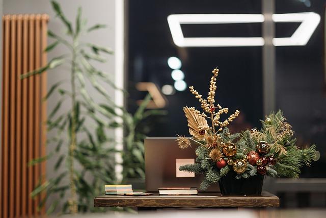 Heartfelt Humor: Wreaths⁣ That Will Make ⁤You Giggle