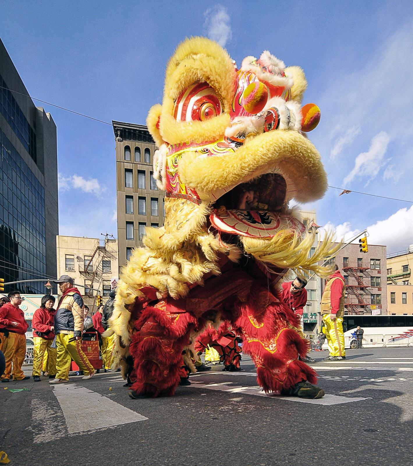 Lion ‌Dances‌ and Laughter: Embracing Tradition