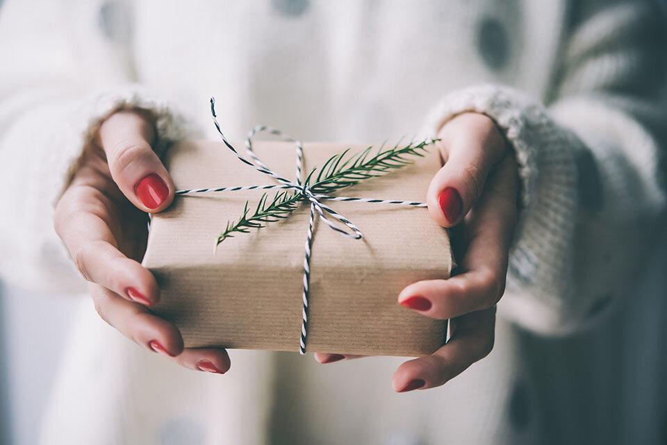 Wrap‍ It Up: Gift-Giving‍ Gaffe‍ Stories ⁤That’ll Make You Ho ⁤Ho Ho