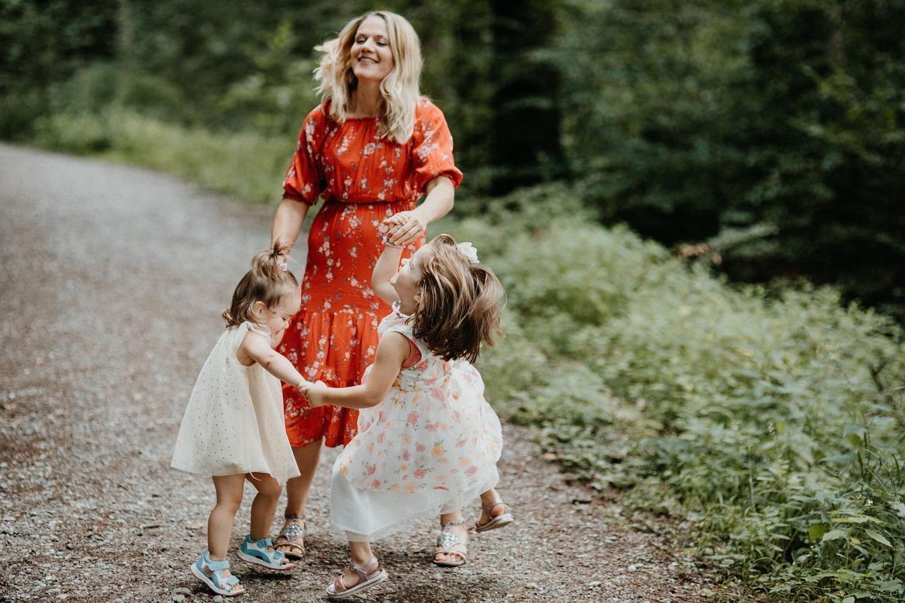 Family Fun and‍ Festivities: ⁢Giggles for All Ages