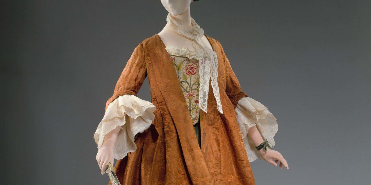 Who Rocked the⁤ Robes First: ​A Historical ‌throwdown