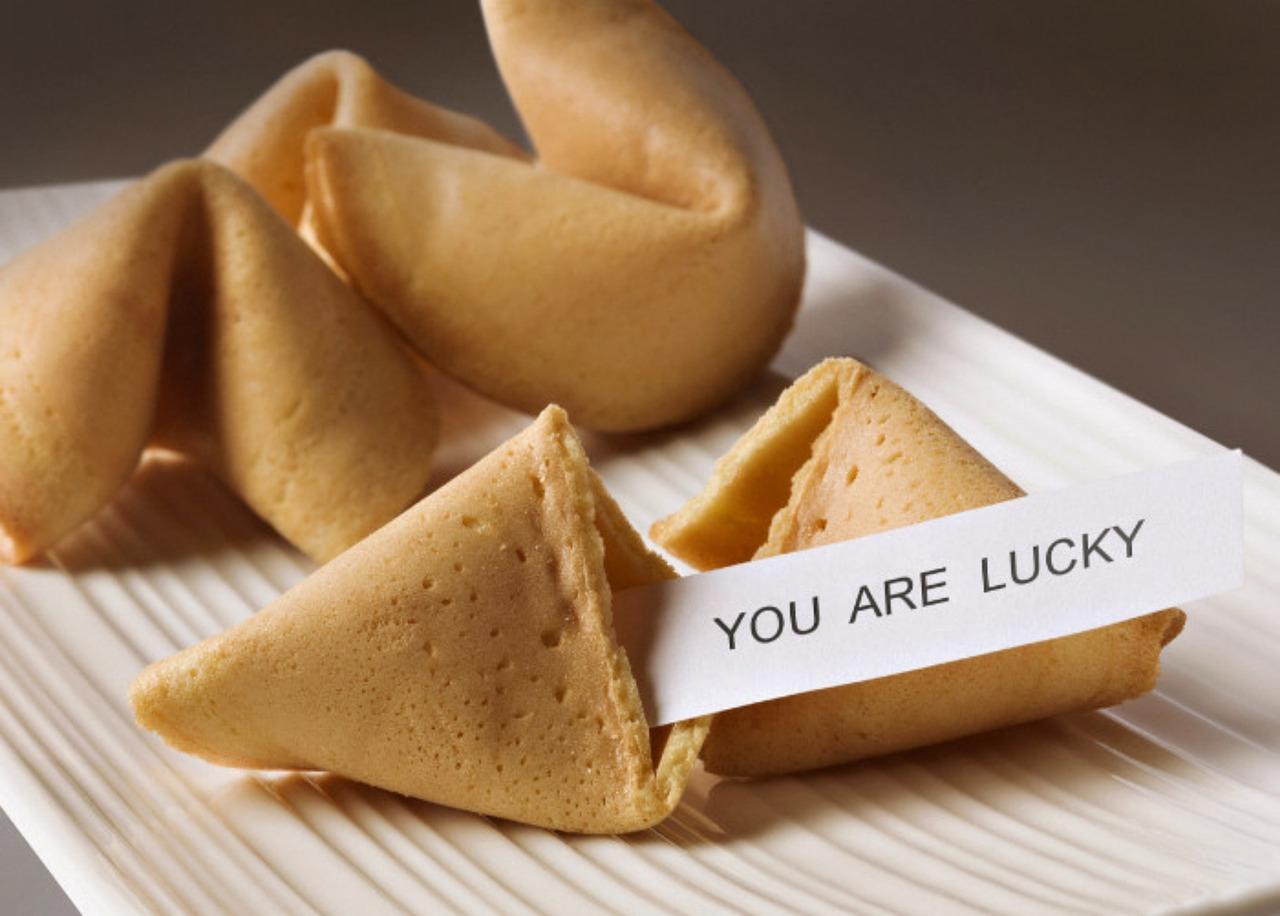 Fortune Cookies and⁢ Confetti: Crafting ⁤the Perfect CNY Message