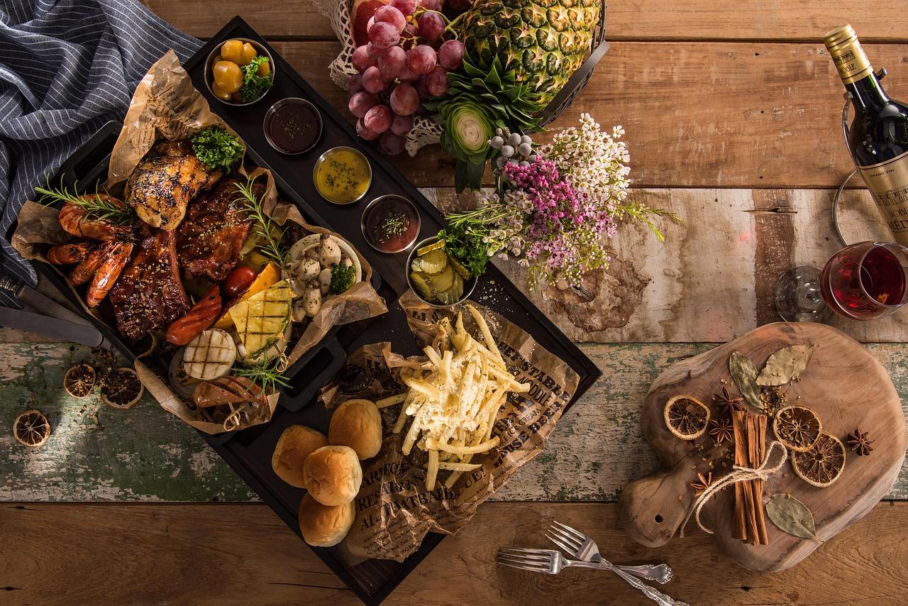 the Christmas Buffet: Where​ Calories⁤ don’t count and Your ​Family ‌Can’t Judge