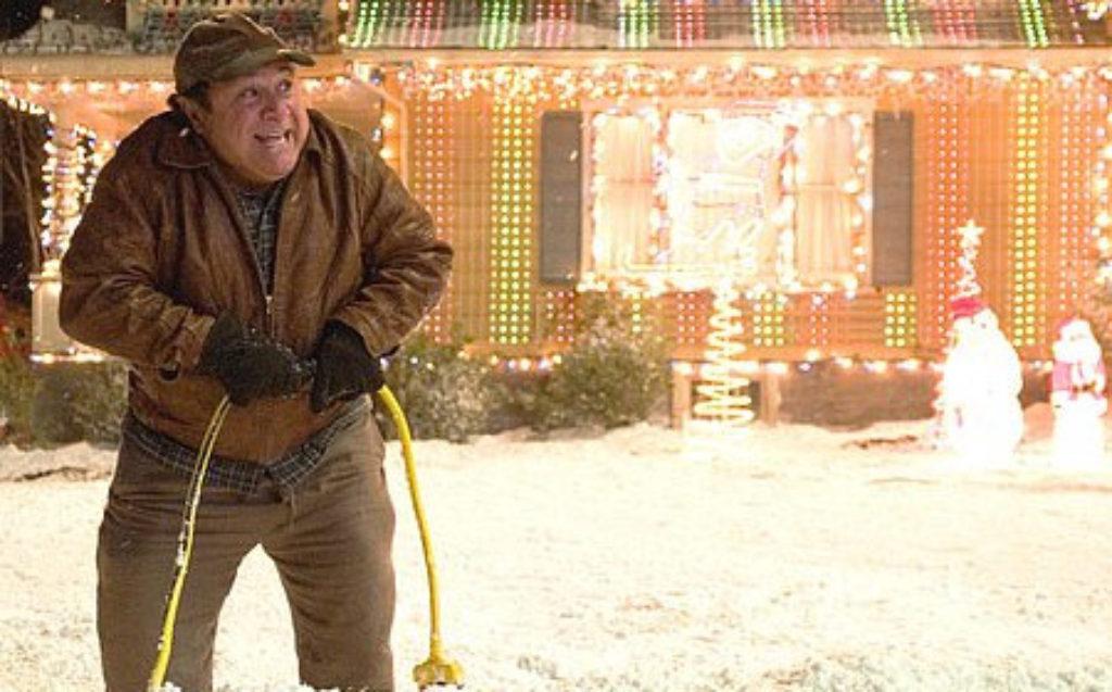 Deck the Halls: Lowe’s Holiday Hours That Won’t Leave You Gifting Coal!