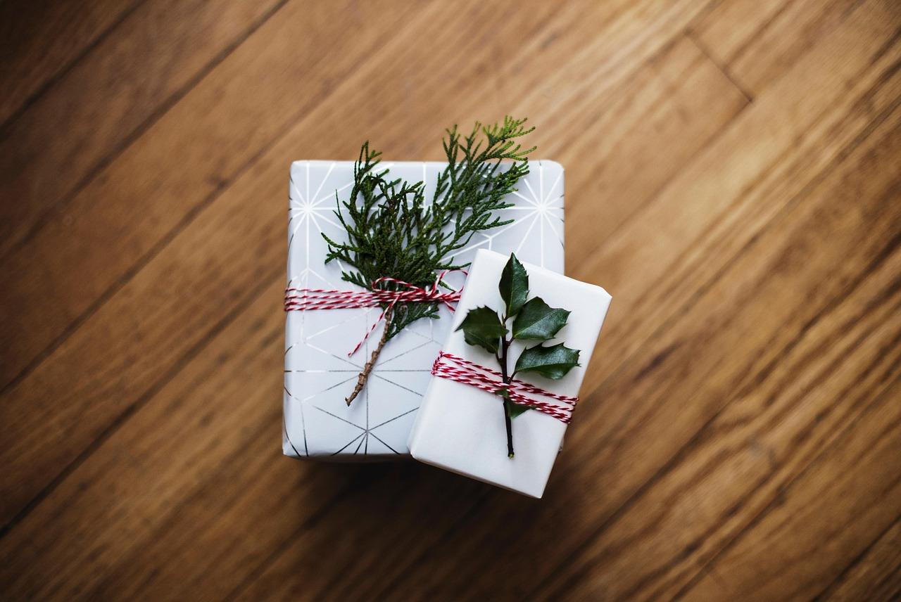 12 Days of Christmas Gifts: A Hilarious Holiday Guide!