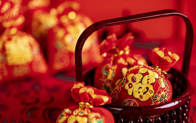 Punny Picks: Adding Humor‍ to Your Lunar New Year Delights