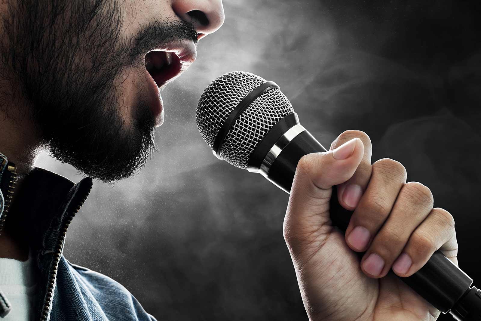 singing for⁣ Savings: Creative‌ Caroling on a Shoestring