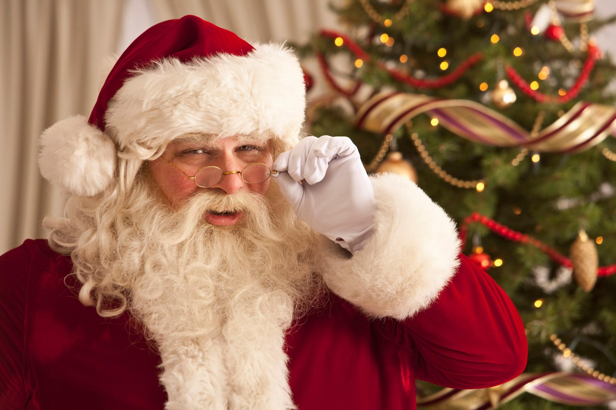 Santa’s Palette: choosing the Perfect Hues for Holiday Cheer
