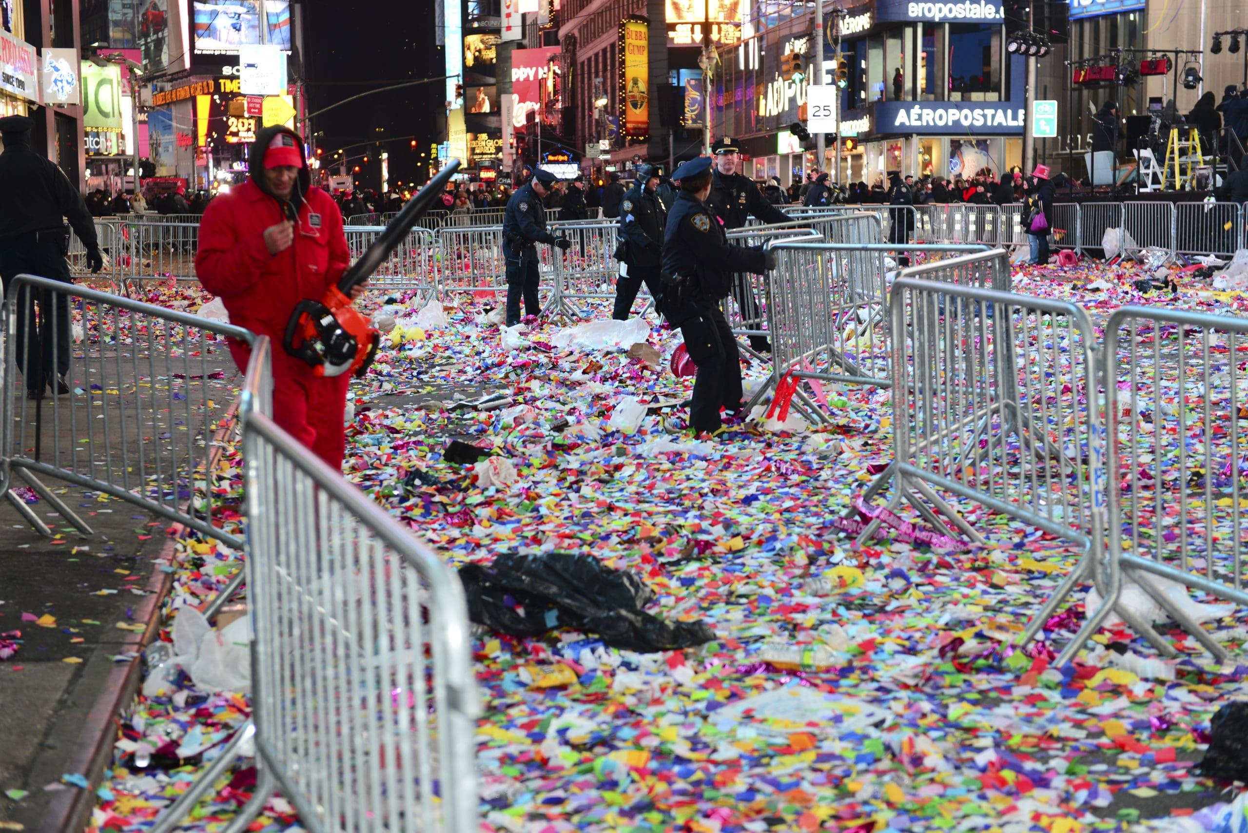 Confetti Cleanup⁤ Crew: How⁢ to ⁣Manage the Mayhem with a Smile