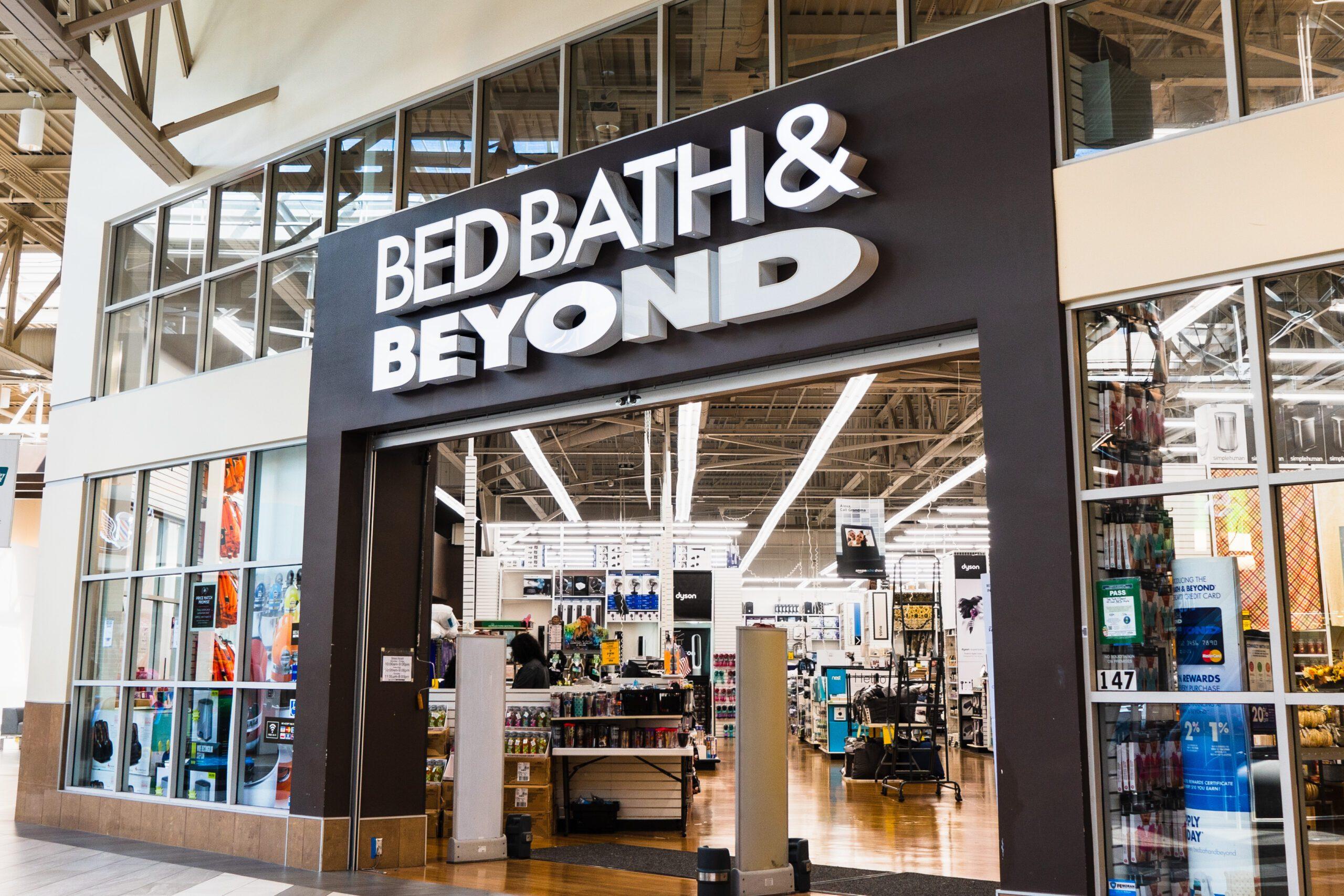 Navigating the Chaos: How to Survive Bed Bath & Beyond’s Festive Frenzy