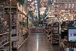 Menards Wonderland:⁢ When‍ to Shop to Avoid Santa's Traffic Jam