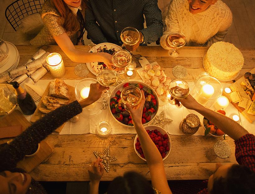 Deck⁢ the​ halls with Laughter:⁣ Share These Memes at Your Family Gatherings